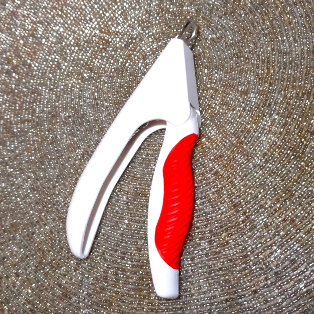 Pet nail clipper